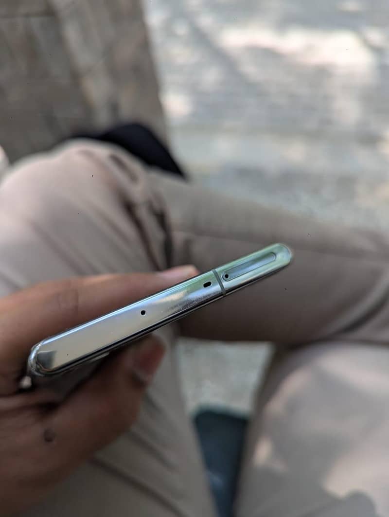 Samsung Mobile Note 10 Plus 1