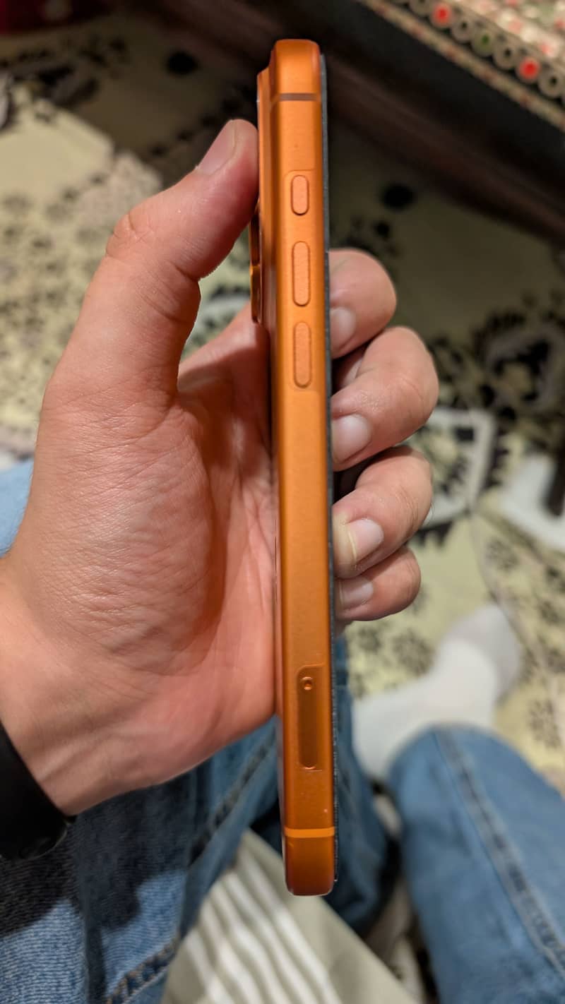 Apple iPhone 17 Pro Max 2