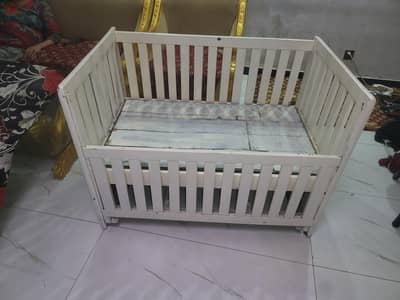 Baby cot lakri ma ha