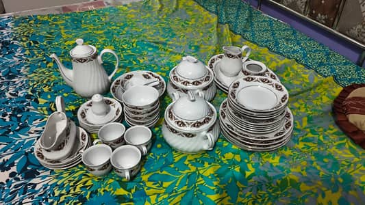 56 pcs dinner set antique (Bone china)