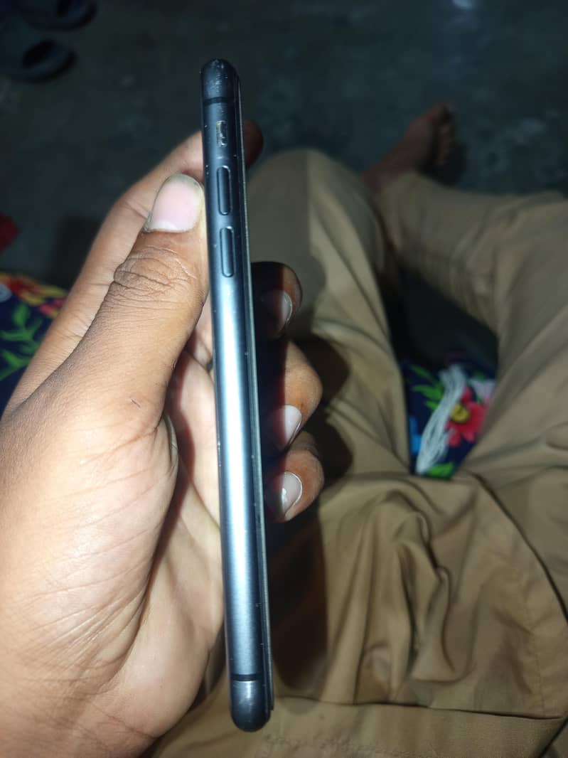 Apple iPhone 11 2
