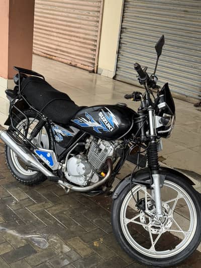 Suzuki GS 150 special edition 2021