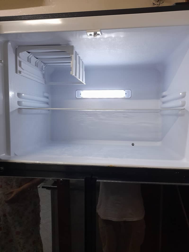 Refrigerator 0