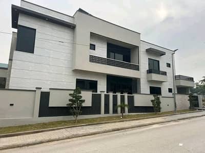 1 Kanal Stunning Upper Portion Available For Rent In DHA Phase 5 Islamabad.