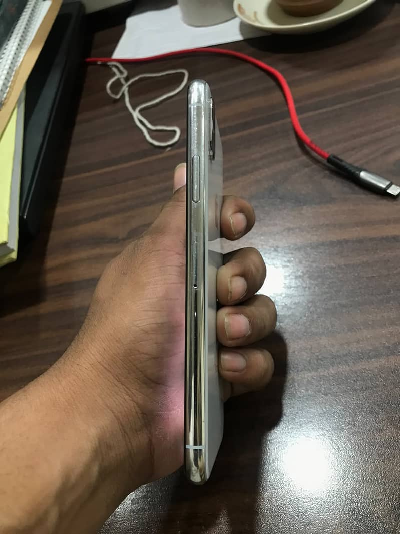 Apple iPhone X 2