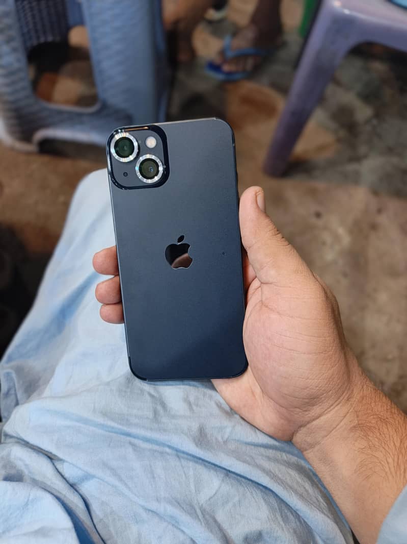Apple iPhone 13 1