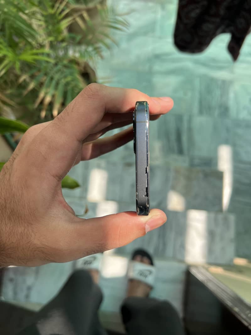 Apple iPhone 12 Pro 4