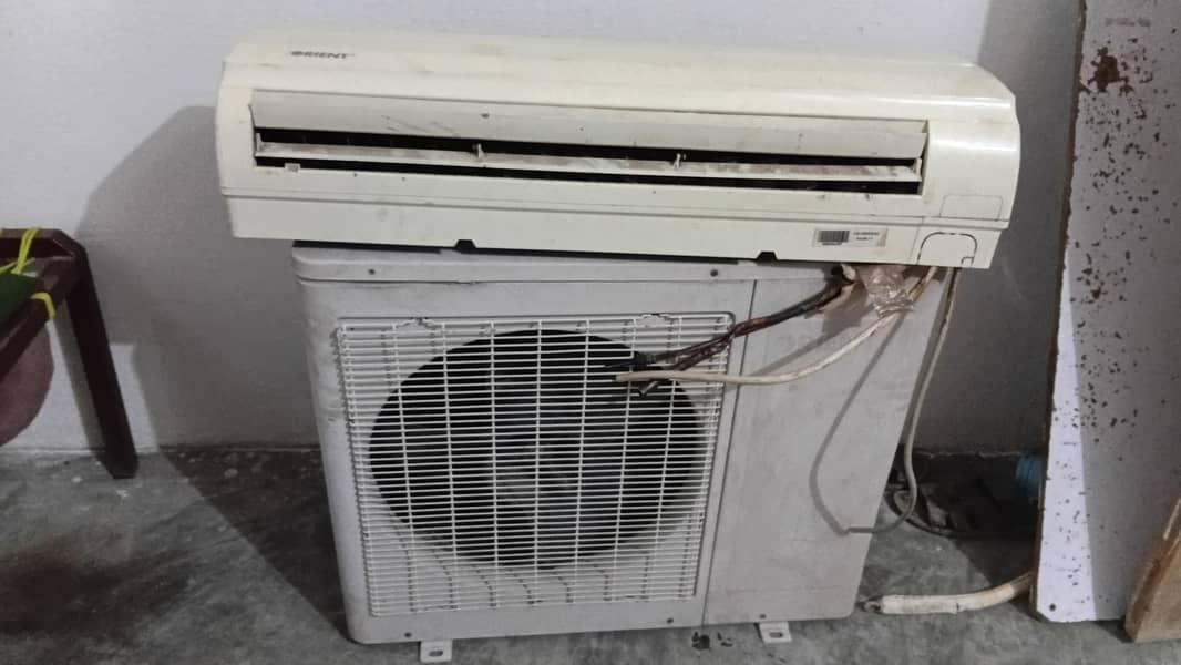 split Ac 0