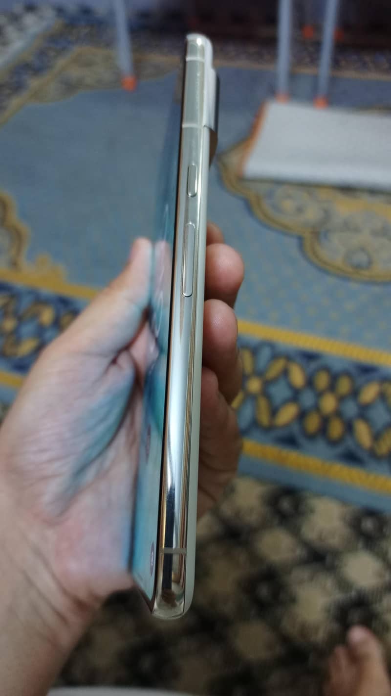 Google Pixel 8 Pro 2