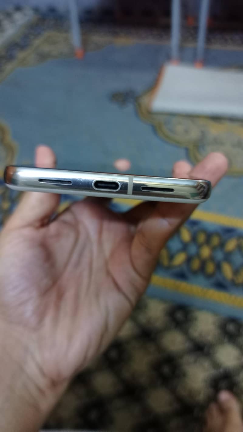 Google Pixel 8 Pro 3