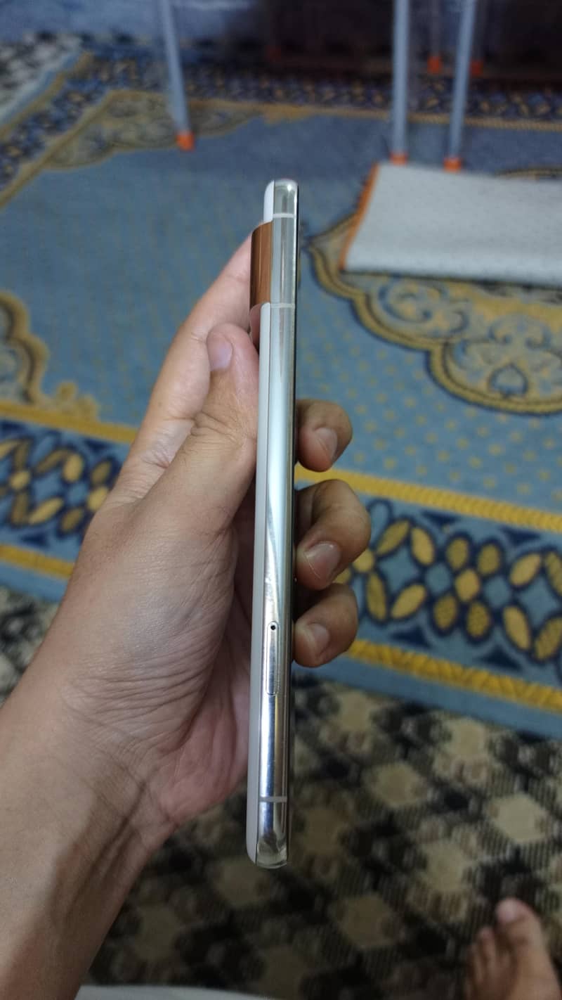 Google Pixel 8 Pro 4