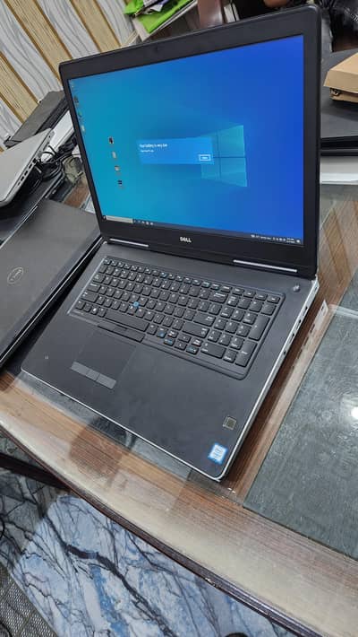 Dell precision 7760 | i7 6th Hq | 16gb ram | 256nvme |16gb card