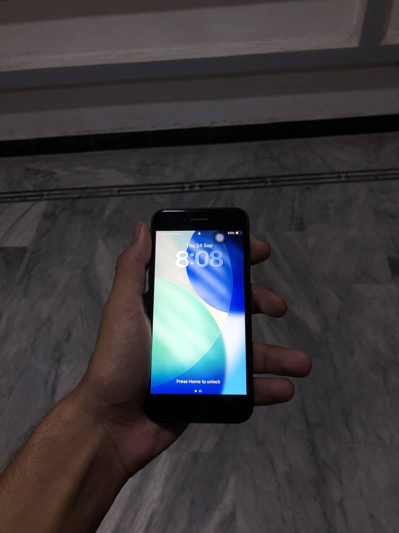 Apple iPhone SE 6