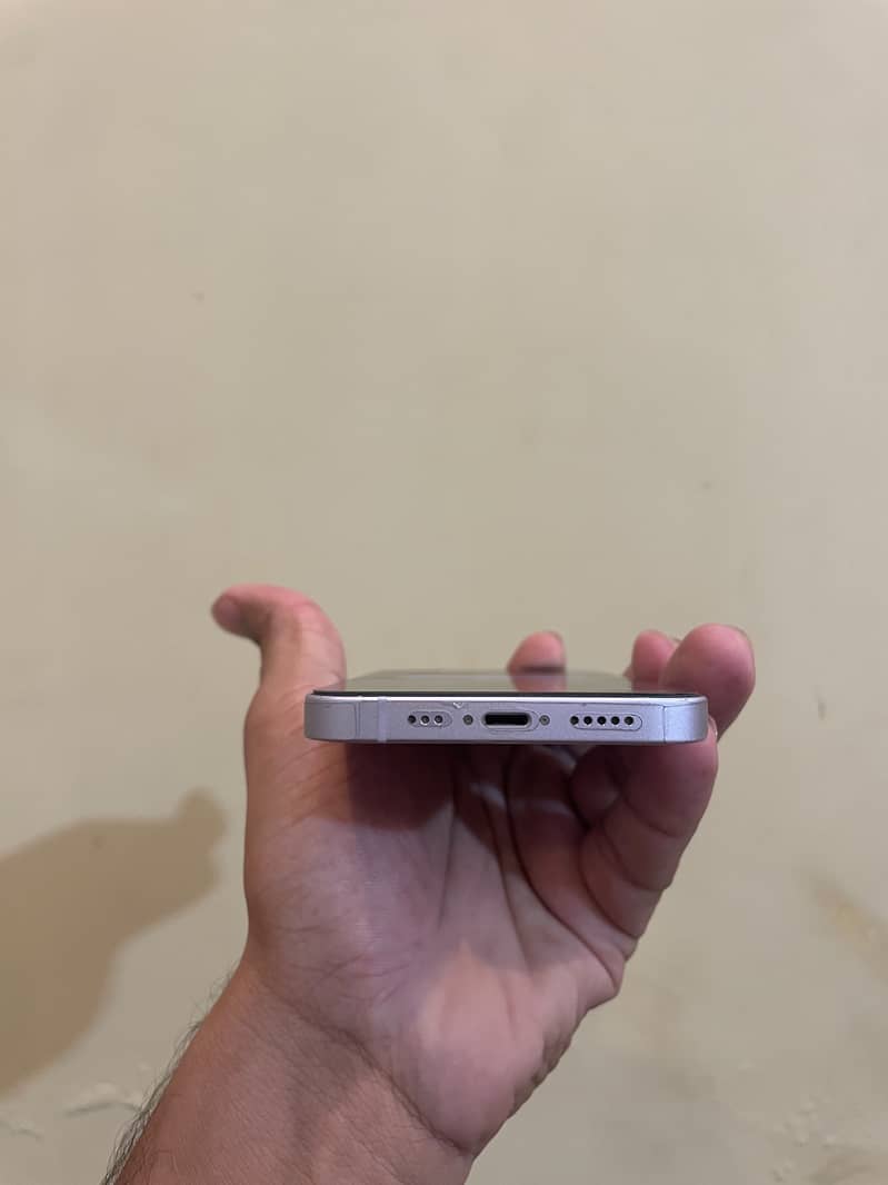 Apple iPhone 14 5