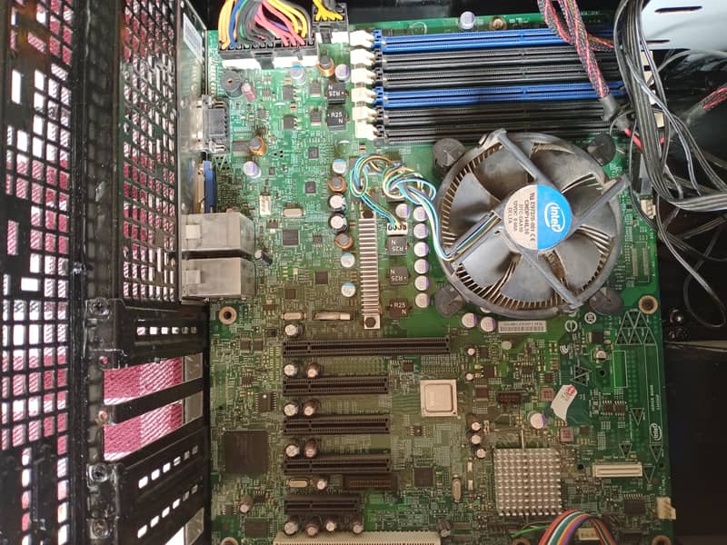 Tower PC Intel Xeon With LCD 2