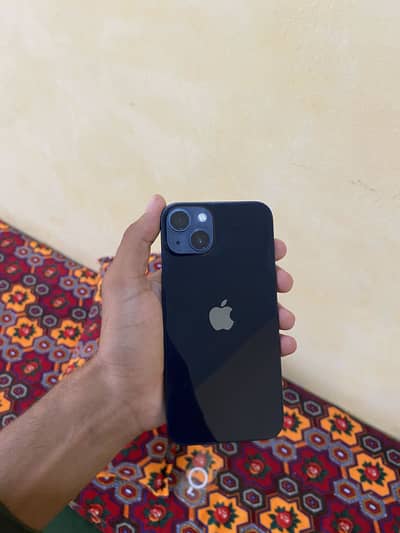 Apple iPhone 13