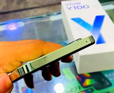 Vivo Y100 ram8gb room128gb 03418561122