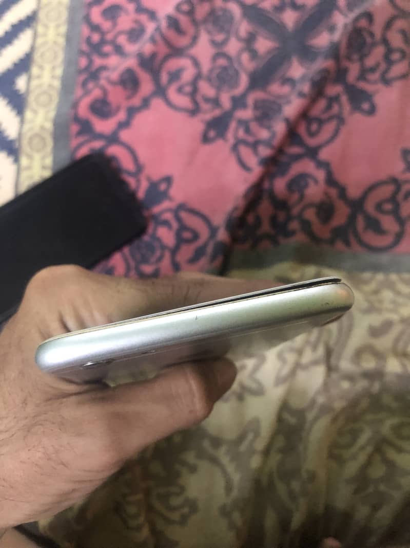 Apple iPhone 6S Plus 3