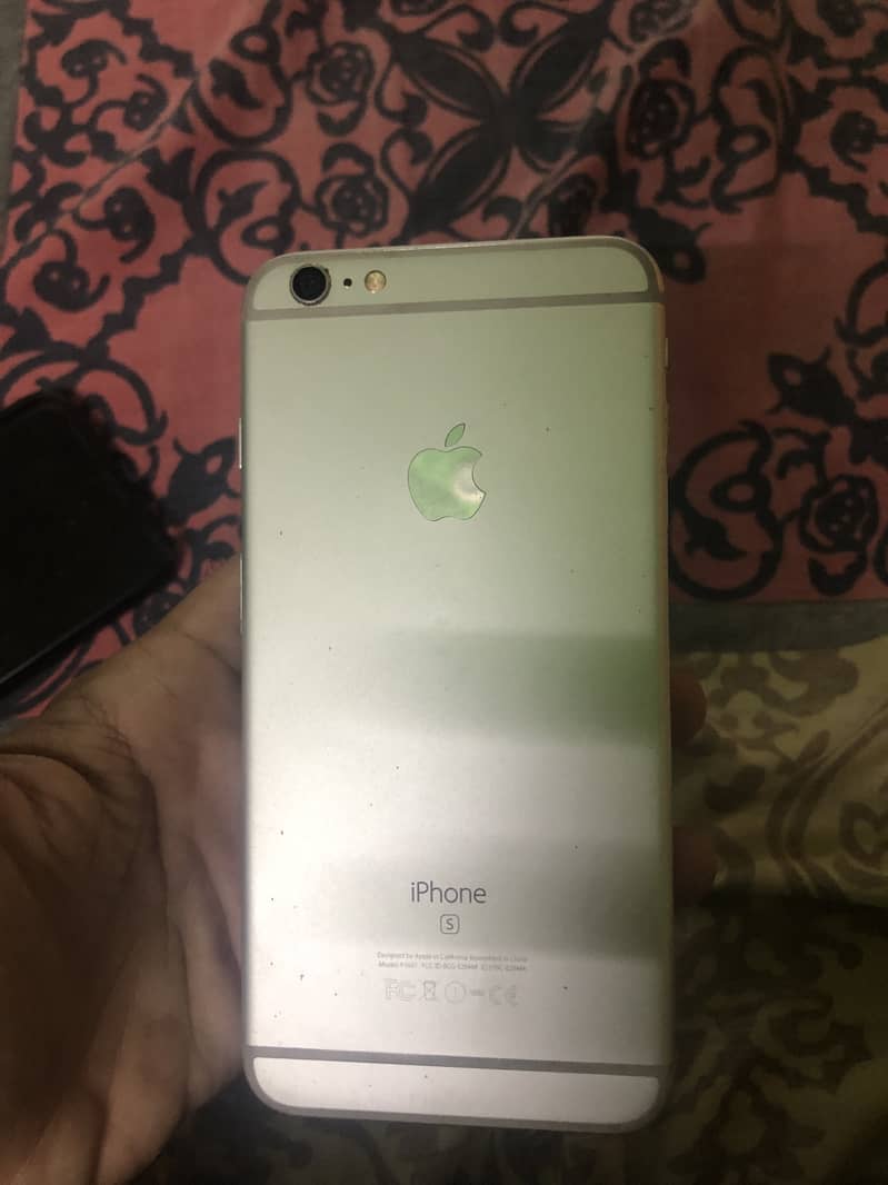 Apple iPhone 6S Plus 4