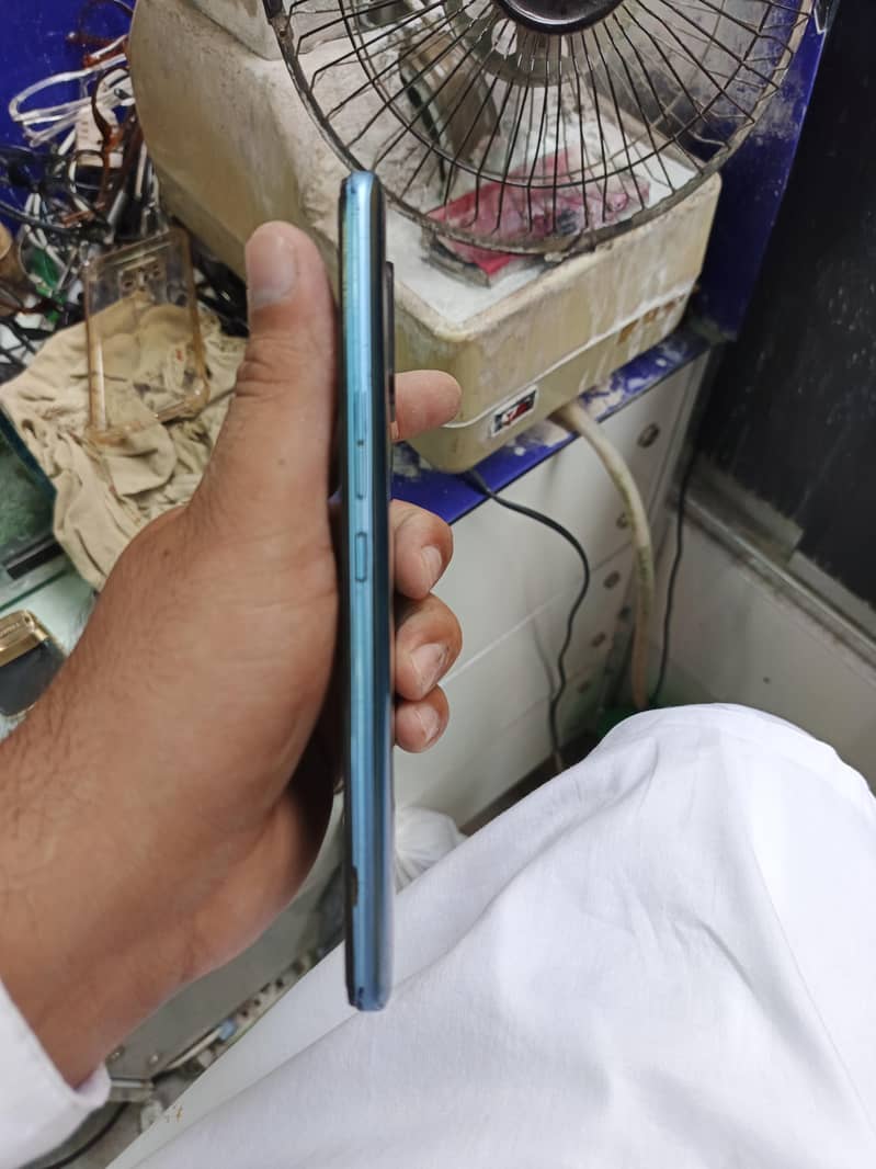 tecno camon 16se 3