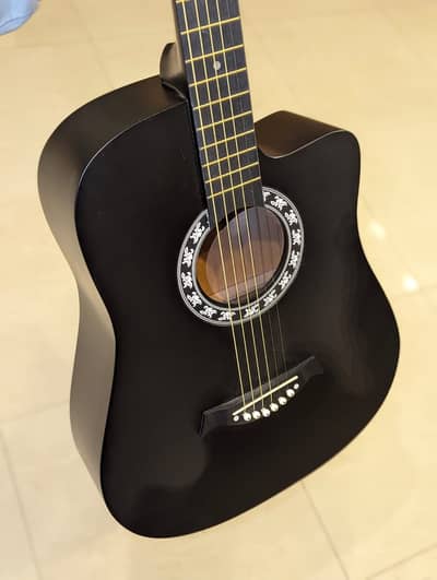 Guitars /Acoustic Guitar /student /Truss Rod /Shine / black mate all