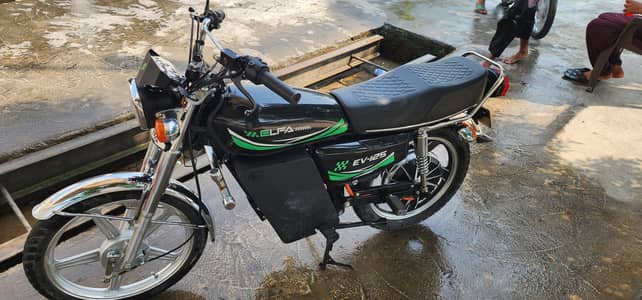 Elfa EV 125