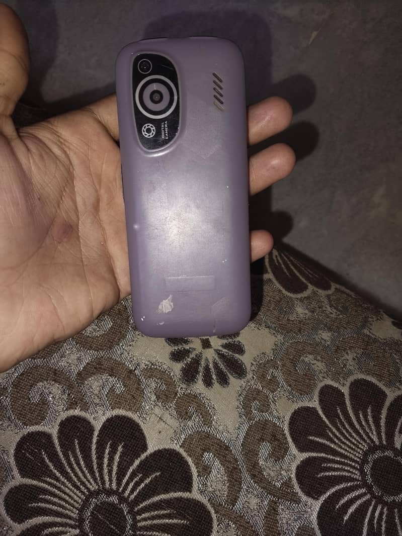 Q Mobile 0