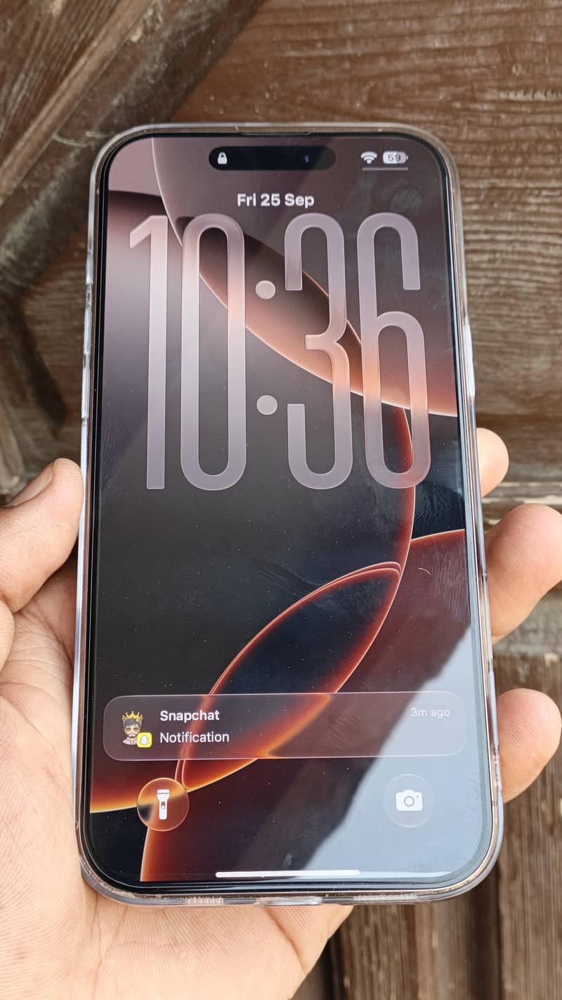 Apple iPhone 16 Pro Max 1