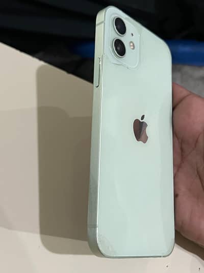 Apple iPhone 12