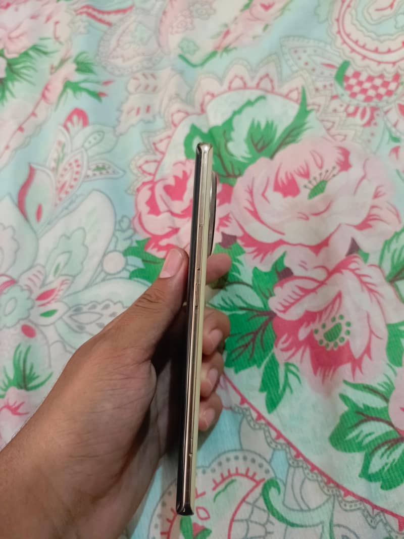 Tecno CAMON 30S 4