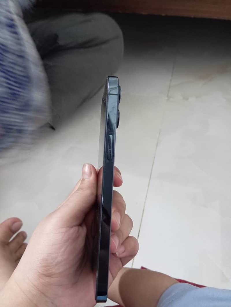 Apple iPhone 12 Pro Max 1