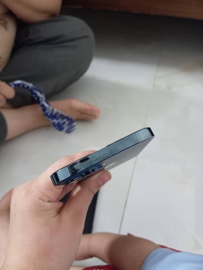 Apple iPhone 12 Pro Max 3