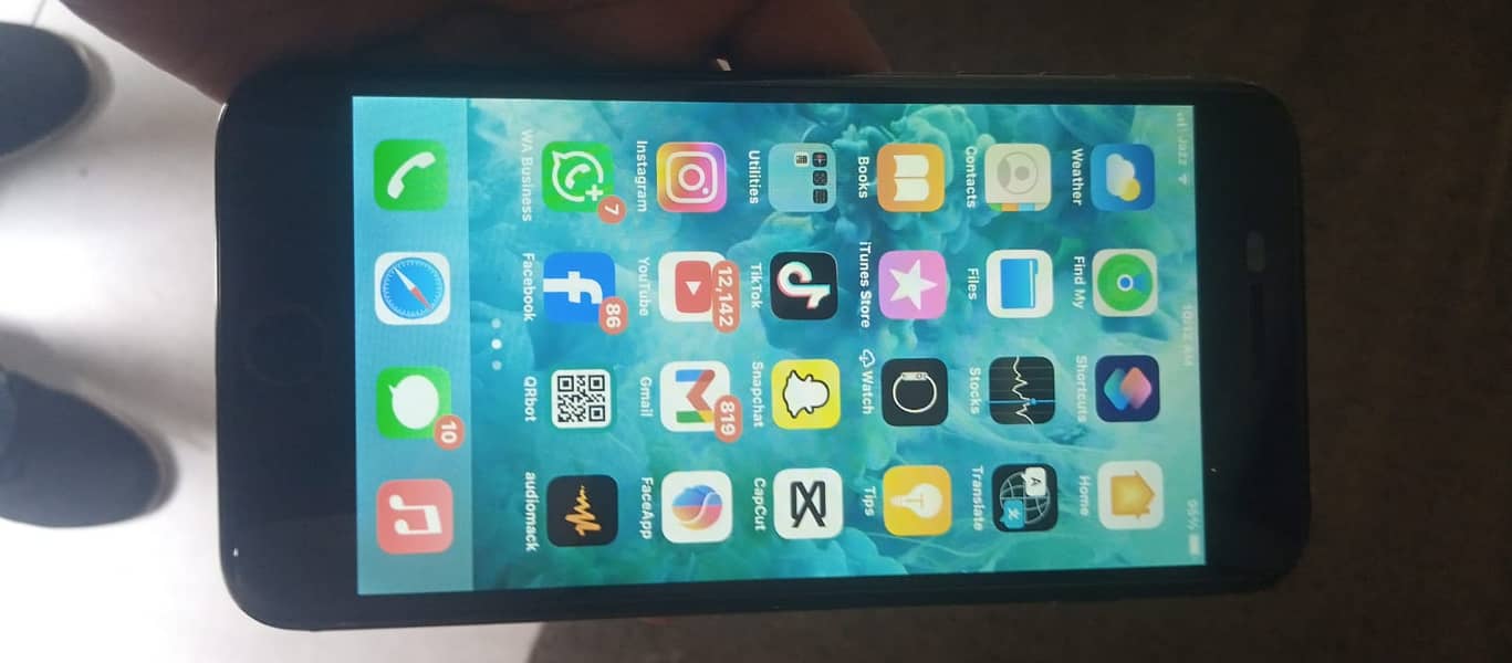 Apple iPhone 7 Plus 9