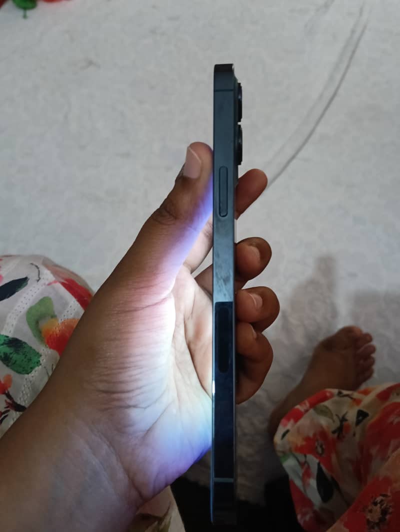 Apple iPhone 12 Pro Max 3