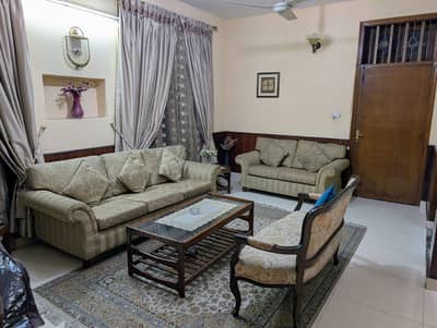 Ideal Location 10 Marla House For Sale In Model Town Extension Lahore
