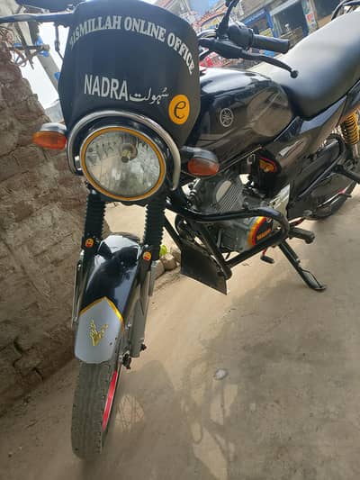 chalne mein bike bahut acchi hai self start hai engine pasand okay