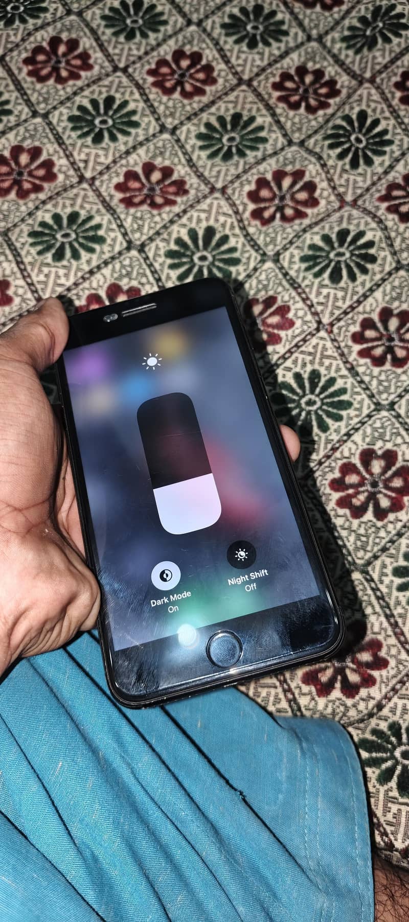Apple iPhone 7 Plus 2