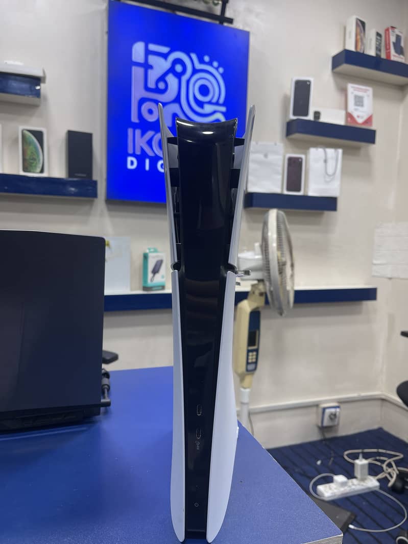 PlayStation 5 SLIM 1