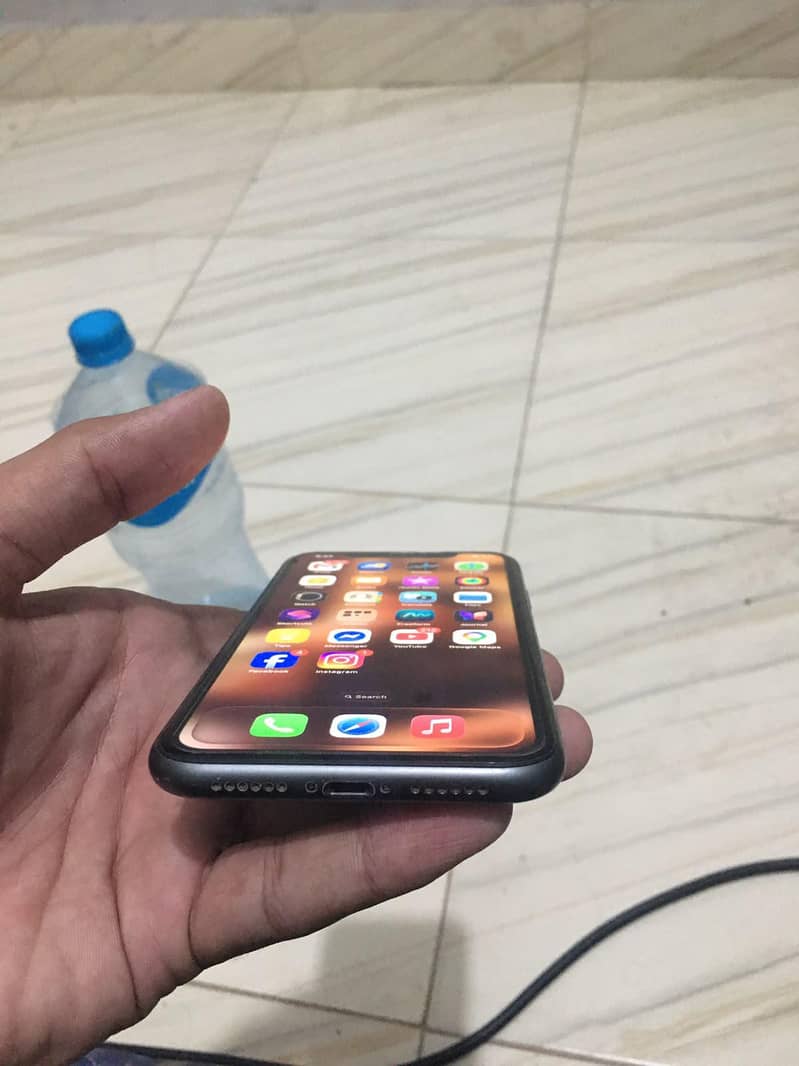 Apple iPhone 11 2