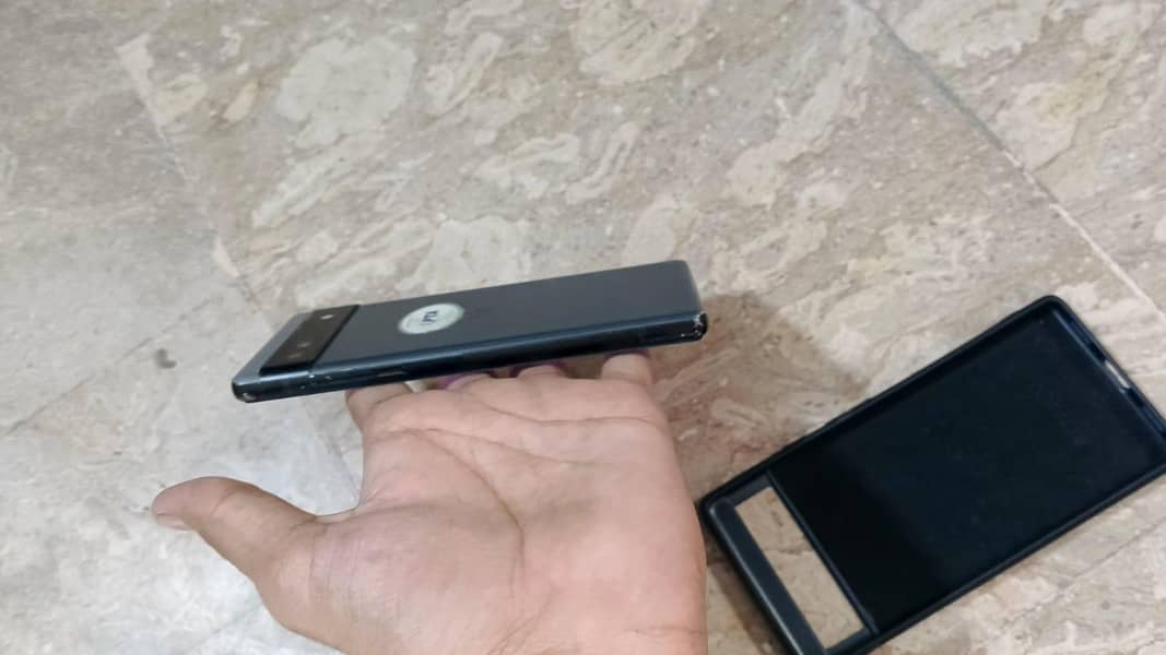 Google Pixel 6a 1