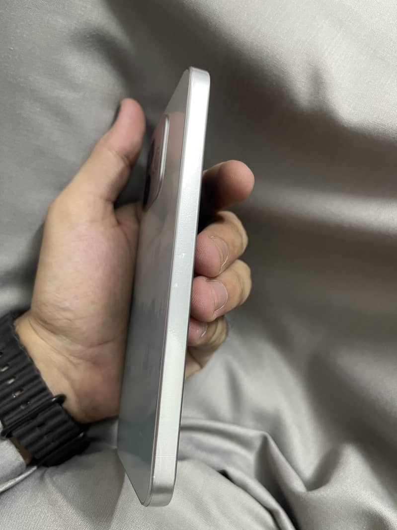 OPPO A6s 4