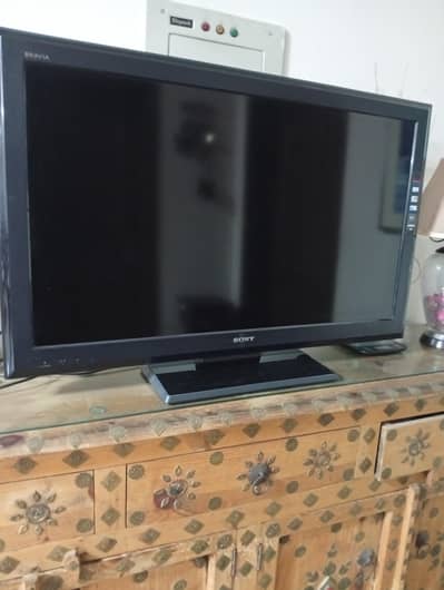 Sony bravia LCD TV