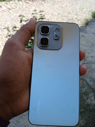 infinix . Hot 50i . ram. 6+4 . GB. 128.