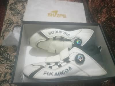 cricket grippers