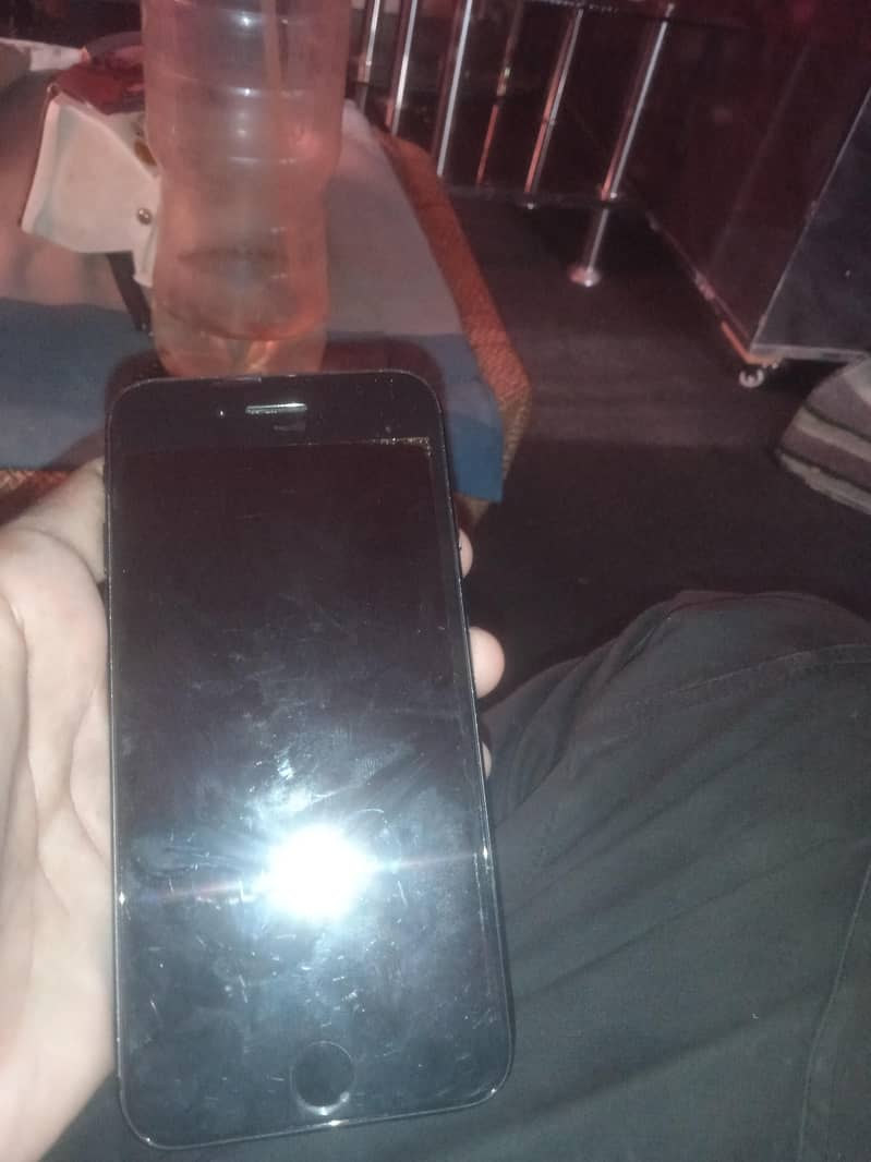 Apple iPhone 7 2