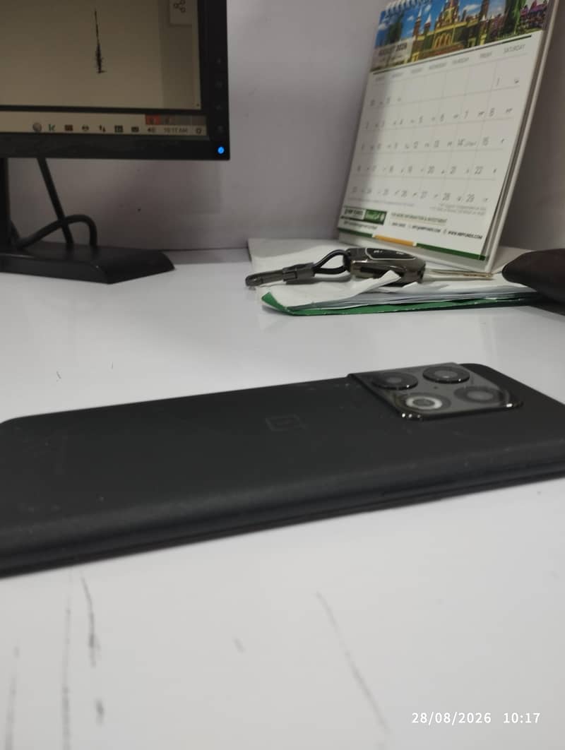 One Plus 10 Pro 1
