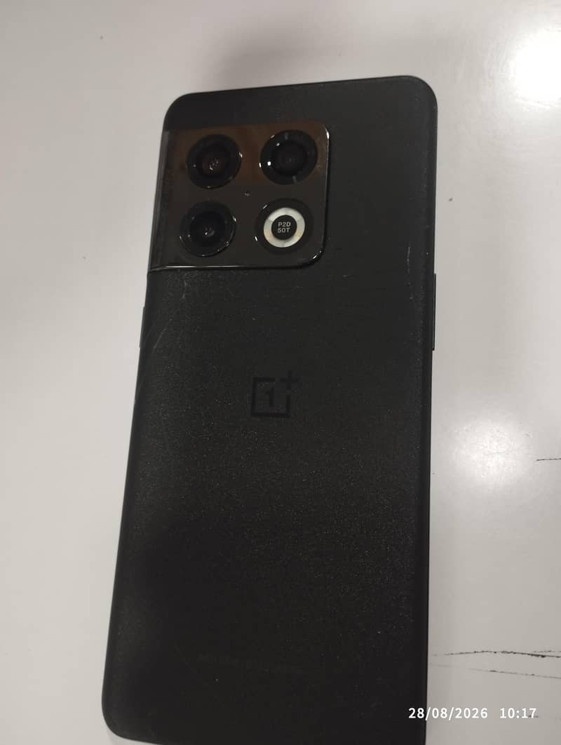 One Plus 10 Pro 4