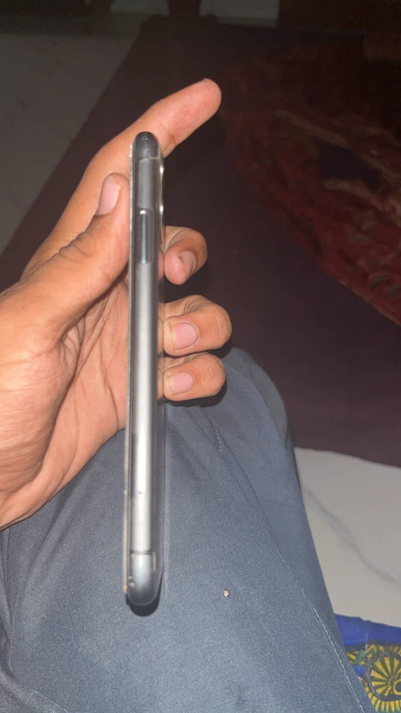 Apple iPhone 11 2