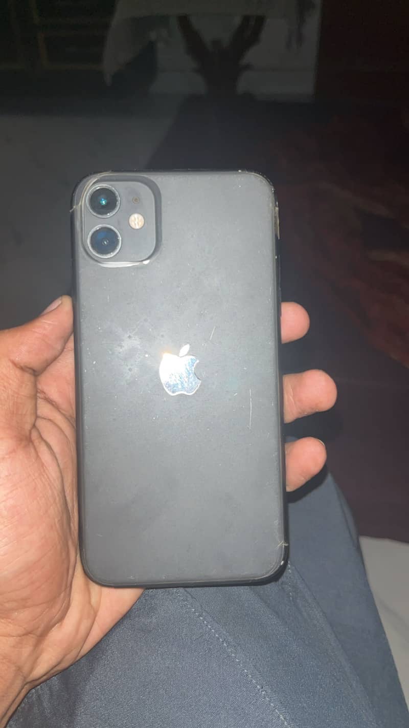 Apple iPhone 11 4