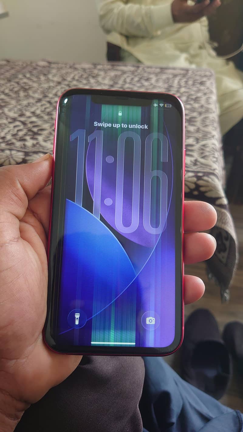Apple iPhone 11 4